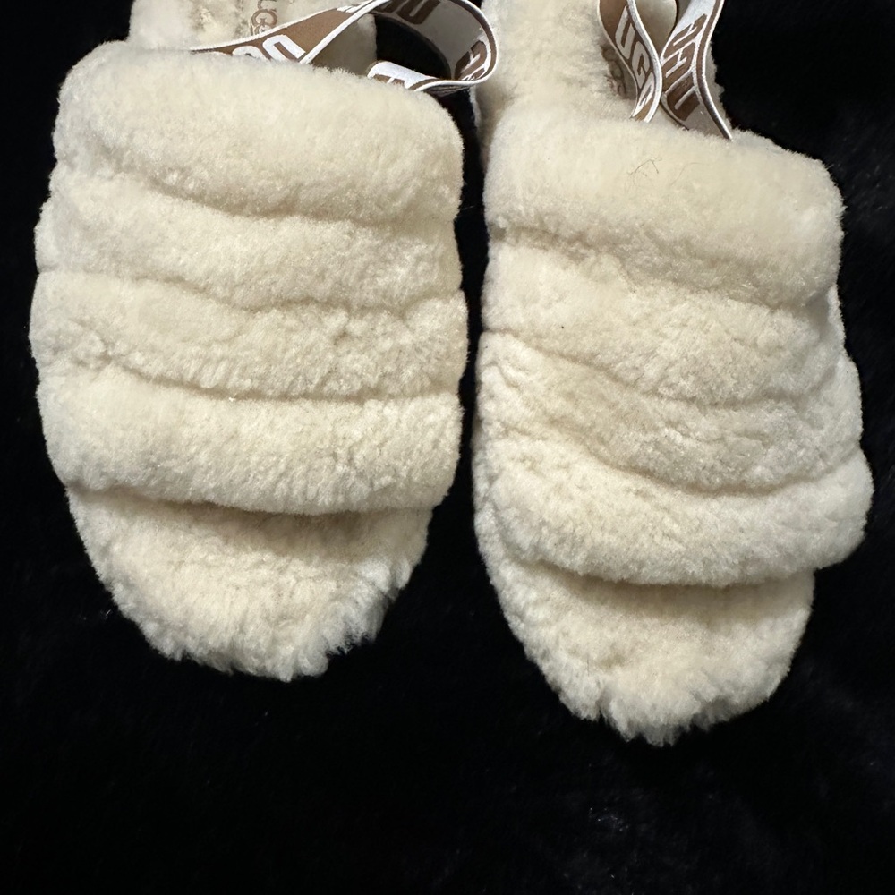 UGG Women's Cozy Cream Slippers